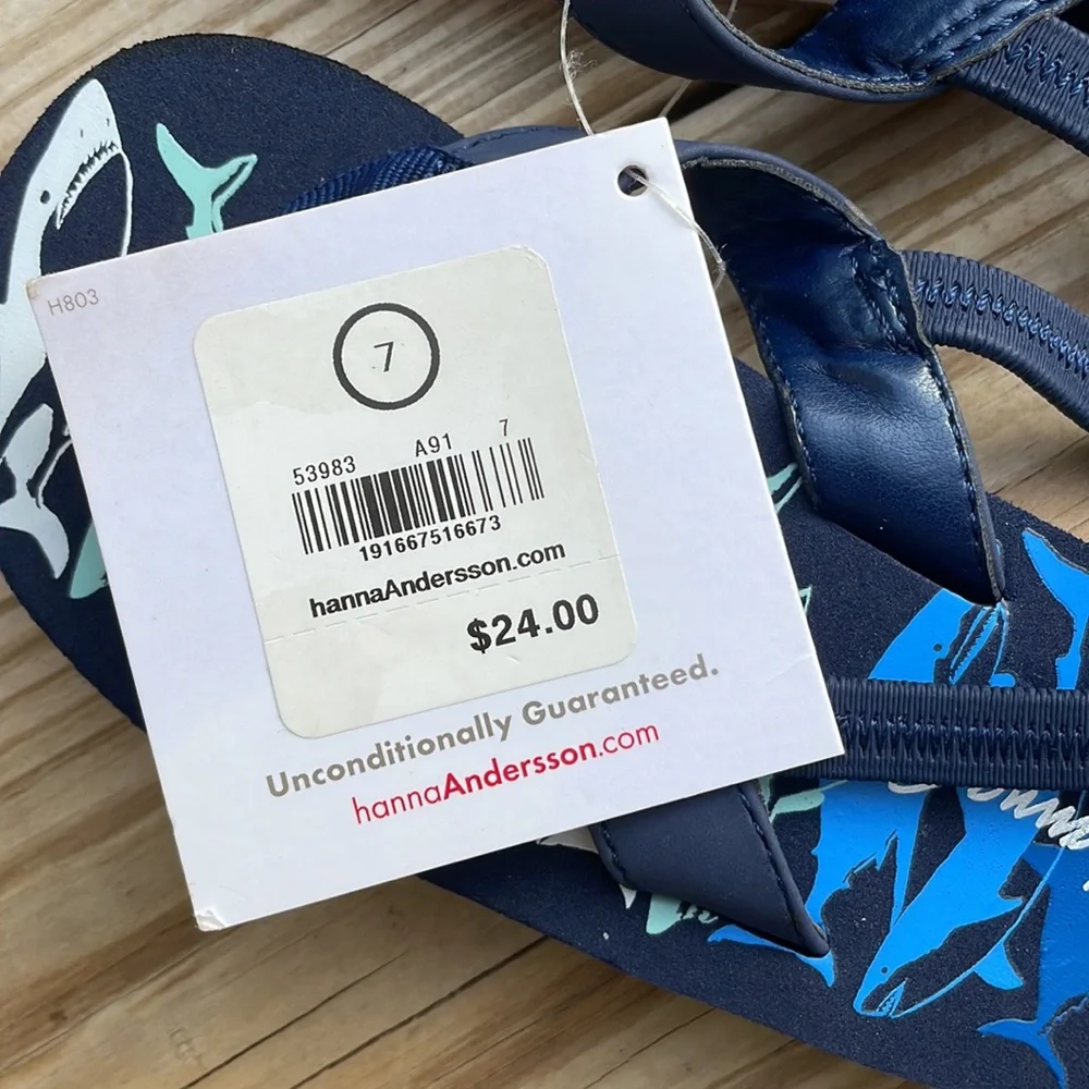 NWT Hanna Andersson Navy Shark Flip Flop Sandals Boys Toddler Size 7